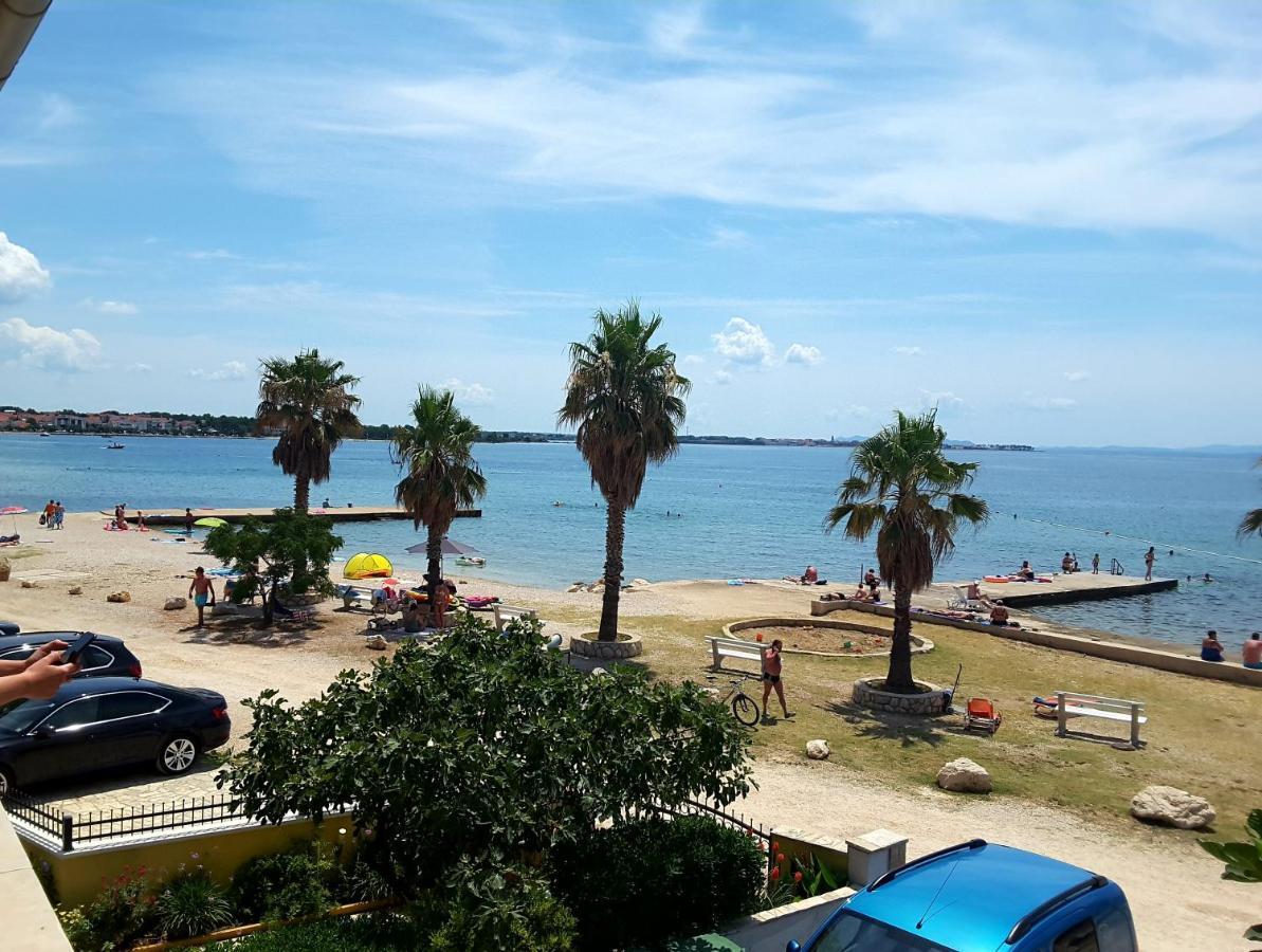 Deby Beach House Vir Eksteriør billede